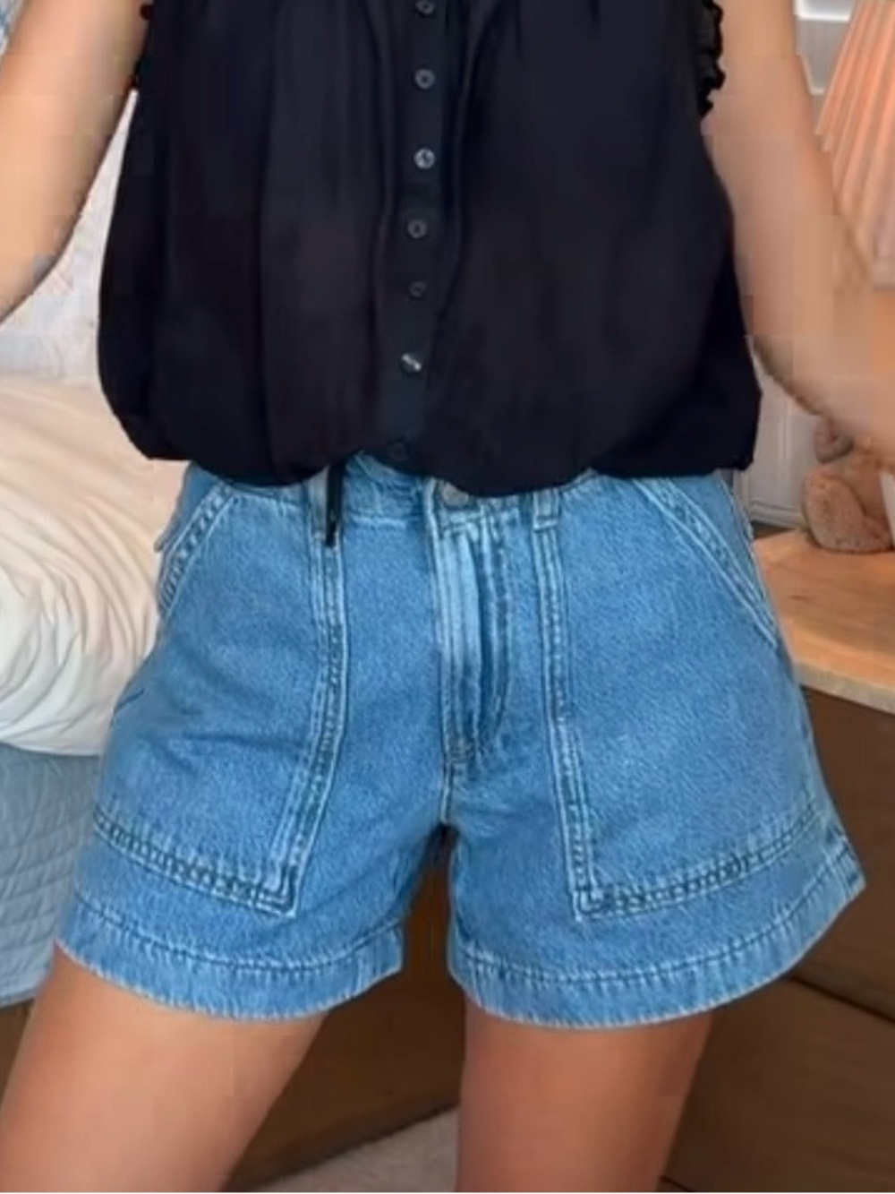 Levi’s Cinch Waist High Rise Utility Denim Shorts - Picture 1 of 11